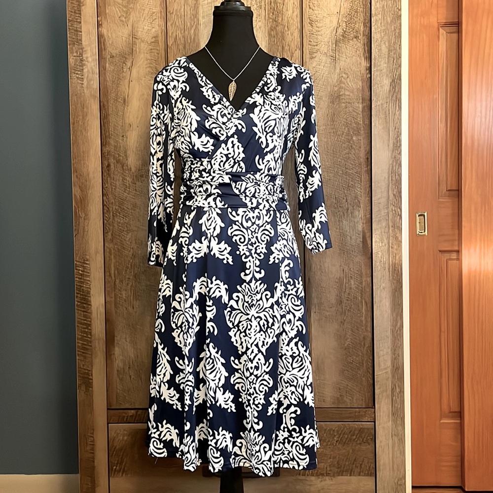 She Show pattern dress